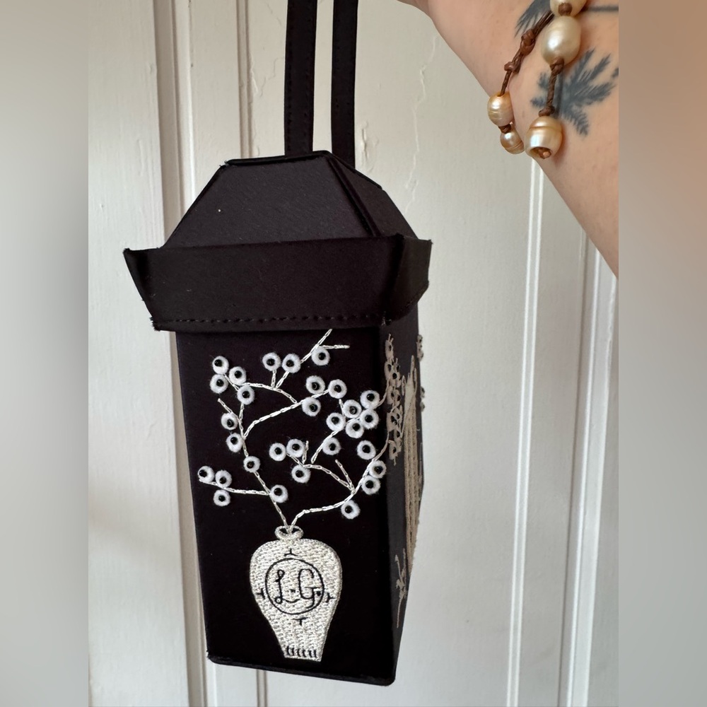 Vintage Y2K Lulu Guinness Pagoda satin and bead bag (2007) - Picture 6 of 8